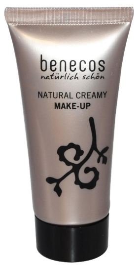 Natürliches Creme-Karamell-Make-up Natürliches Creme-Karamell-Make-up
